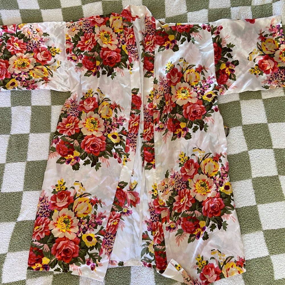 Floral robe with Red and Yellow Flowers